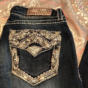 Size 27 Grace in LA skinny jeans